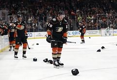 Kase gets 1st NHL hat trick as Ducks rally past Stars 6-3