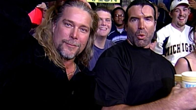 Scott Hall and Kevin Nash looking pretty chill.