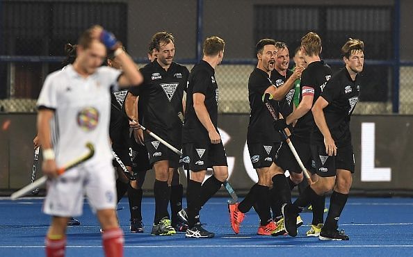 New Zealand edged past France in their opening match 