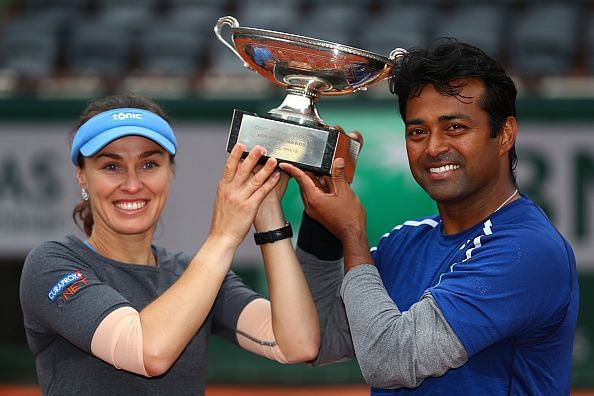 Leander Paes with the 2016 French Open Mixed Doubles trophy