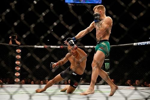 McGregor dropping Aldo on the floor