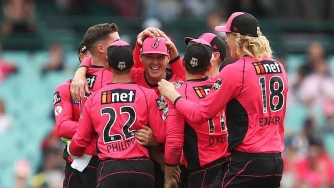 BBL 08 Match 8, Sydney Thunder vs Sydney Sixers: Preview and Playing XI