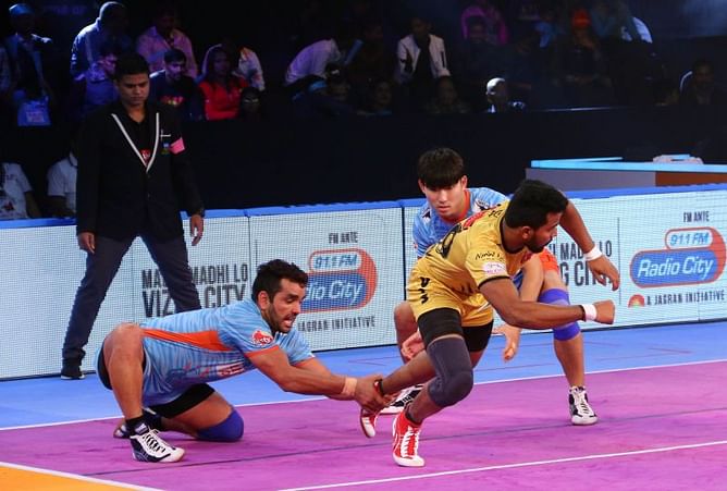 PKL 2018, Warriors vs Titans: Warriors stay in hunt of top spot with convincing win over Titans