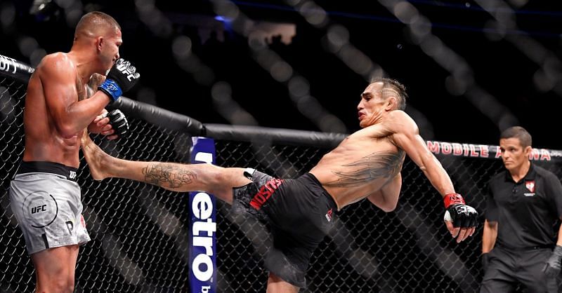 Pettis and Ferguson engaged in a fight for the ages at UFC 229