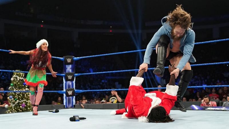 Here are a few moments you may have missed from this week&#039;s SmackDown Live (Dec. 25)