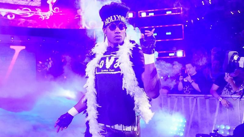 Rocking Hollywood-themed attire, Velveteen Dream saunters to the ring.