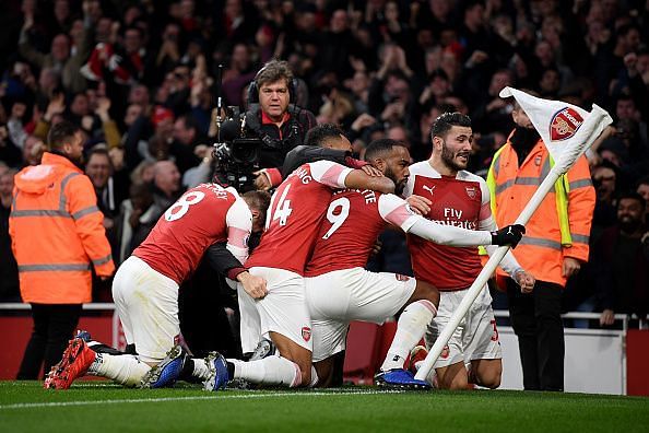 Arsenal leapfrog Tottenham after winning 4-2