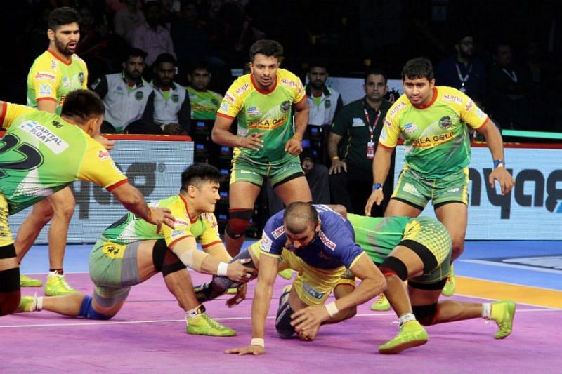 Pro Kabaddi PKL 8 Highlights: Patna Pirates becomes first team to qualify  for play-offs, thrashes Puneri Paltan 43-26 - Sportstar