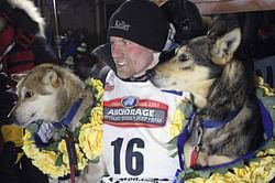 Iditarod clears four-time champion in dog-doping scandal
