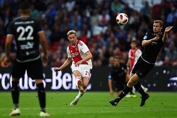 Frenkie&Acirc;&nbsp;De Jong in action for Ajax