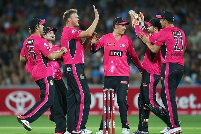 Sydney Sixers aim to end losing streak against Renegades.