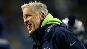 Seahawks coach Carroll signs extension through 2021 season