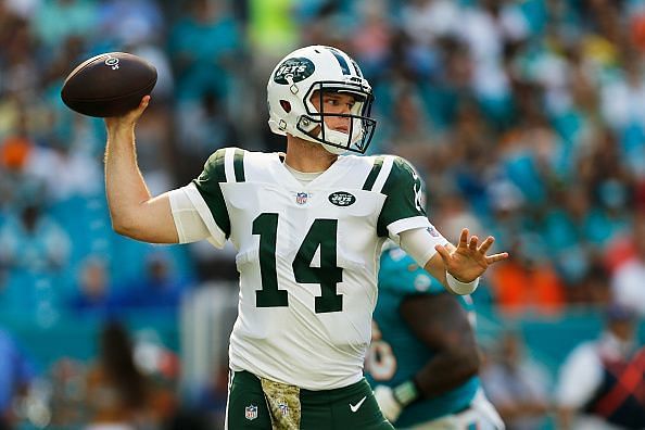 Darnold was really careless in particular in his meetings with the Dolphins, turning the ball over six total times