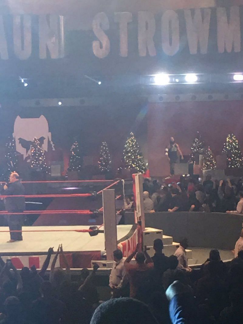 Strowman without sling!