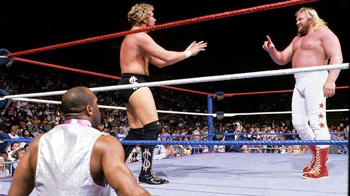 Big John Studd corners Ted DiBiase before eliminating him to win the Royal Rumble