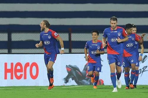 Erik Partaalu celebrates his goal with other Bengaluru FC players [Image: ISL]