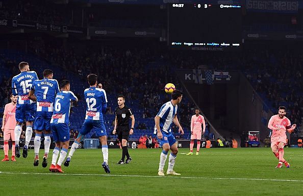 Messi scores one of his two free kick goals