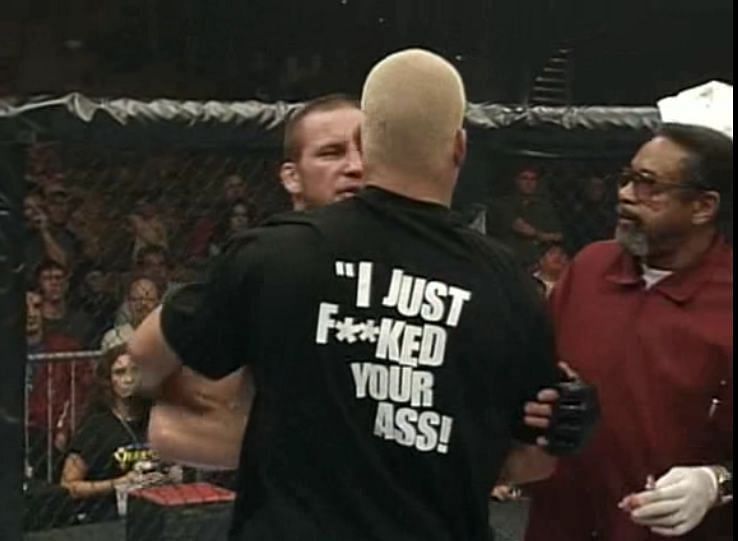 Tito Ortiz mocked the Lions Den at UFC 18