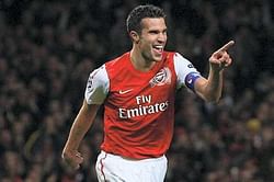 4 footballers who have played for both Manchester United and Arsenal