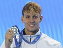 US swimmers set world record at short-course championships