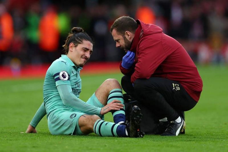 Hector Bellerin&#039;s injury is another defensive headache for Unai Emery