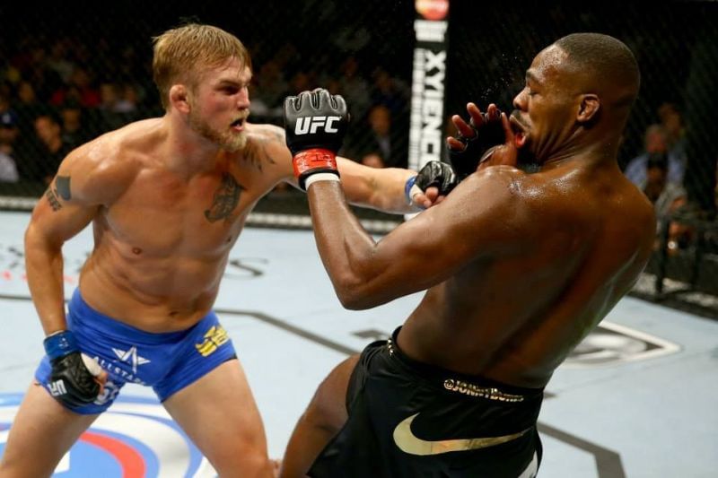 Gustafsson rocks Jones with a left jab in their thrilling clash