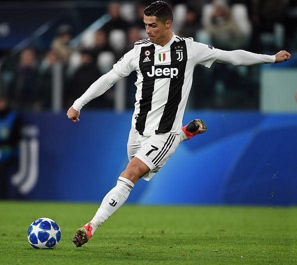 Juventus v Valencia - UEFA Champions League Group H