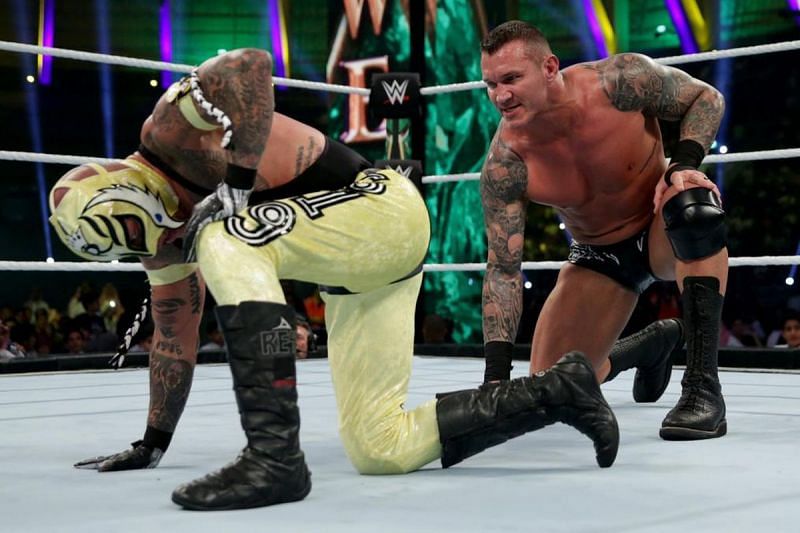 Rey vs Randy at Crown Jewel