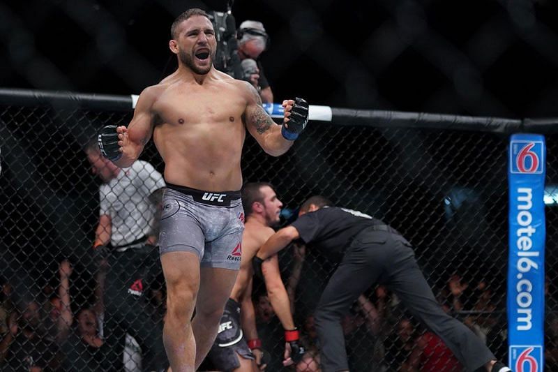 Can Chad Mendes continue his road back to the top by beating Alexander Volkanovski?