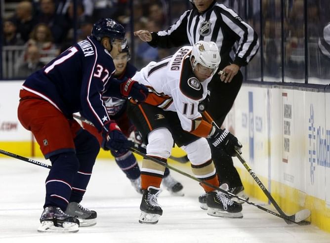Sprong's OT goal lifts Ducks over Blue Jackets 2-1