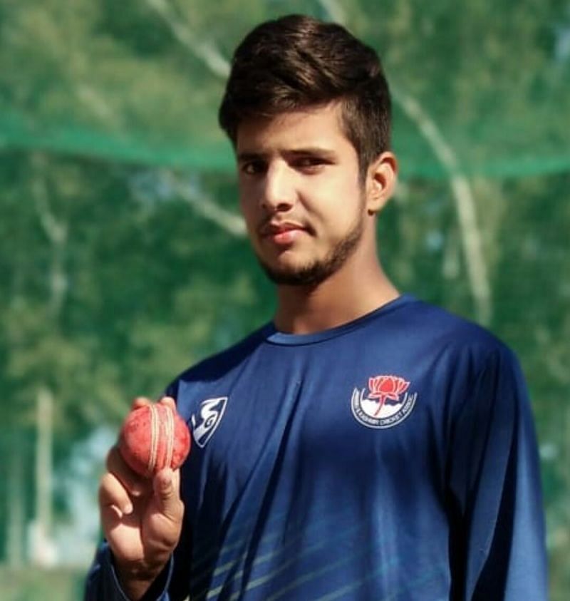 Rasikh Salam Dar was bought for 20 lakh by Mumbai Indians in the auction