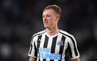 Signs a new deal with the Magpies