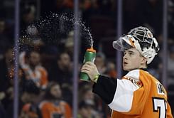 Hart leads Flyers past Predators 2-1