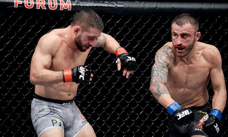 Alexander Volkanovski picked up a huge win over Chad Mendes