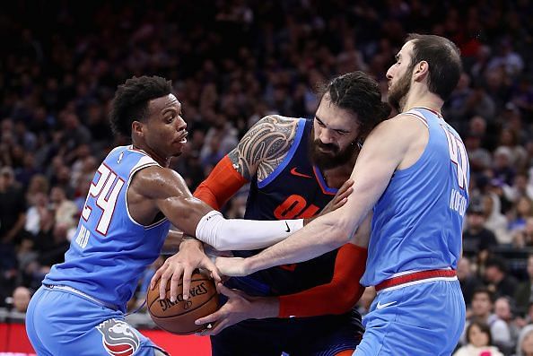 Steven Adams against the Sacramento Kings