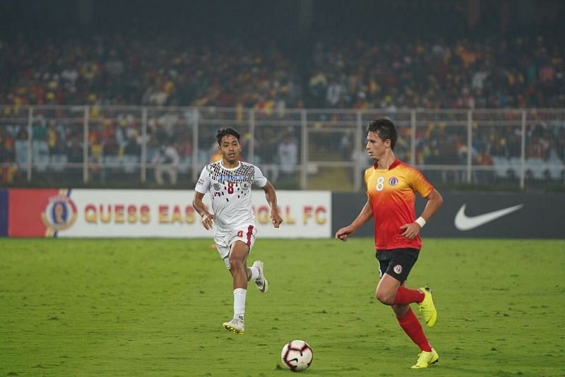 Santos (R) impressed on his debut