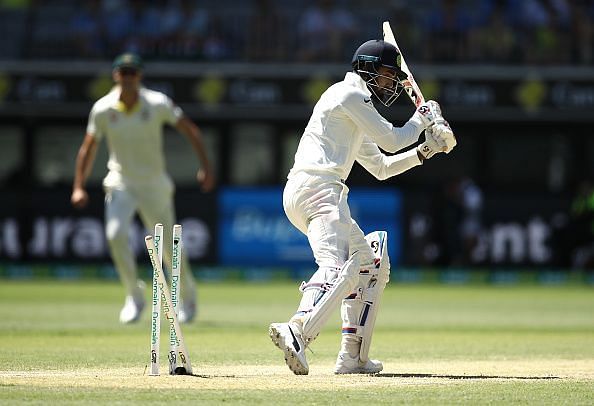 KL Rahul continues his bad form with the bat.