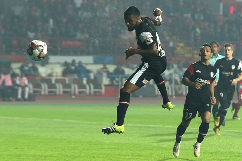 Lakra was clinical with his interceptions, man-marking and crucial tackles both inside and outside of the box (Image Courtesy: ISL)