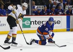 Nosek helps Golden Knights beat Islanders 3-2