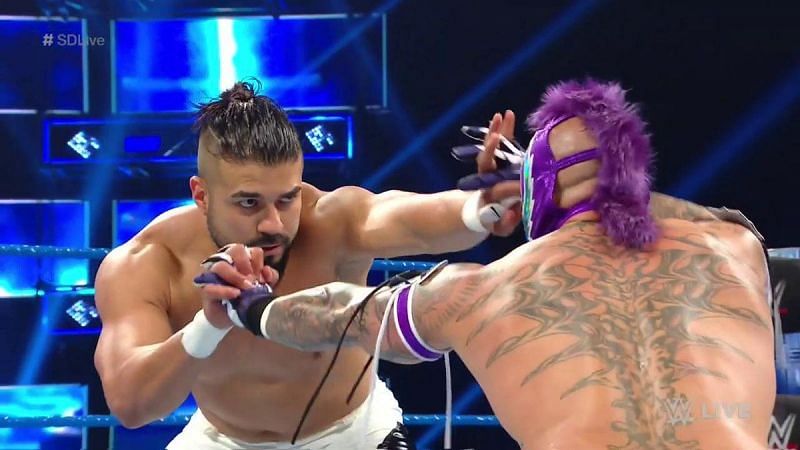 Andrade and Mysterio proved just how they are, through this encounter