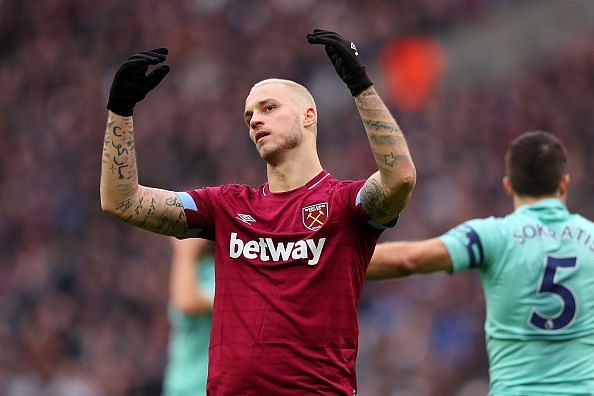 Arnautovic was visibly frustrated at his teammates&#039; lack of support in pressing Arsenal&#039;s backline