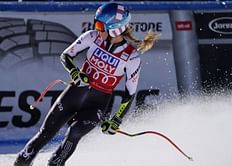 Shiffrin wins as Vonn fails to finish last Cortina race