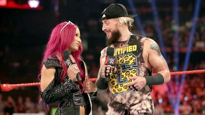 4 male superstars Sasha Banks has teamed up with in WWE
