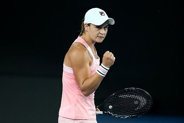 Australian Open 2019: Sharapova's self-destruction gives Barty huge upset