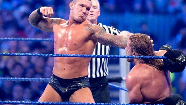 5 WWE pay-per-view main events that put the fans to sleep