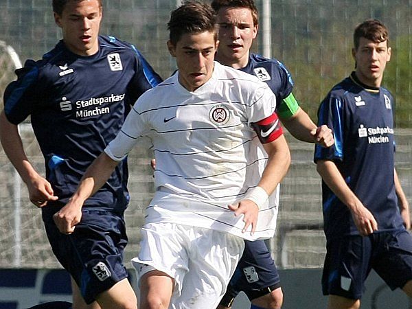 ISL 2018/19: North East United FC sign Greek playmaker Panagiotis Triadis