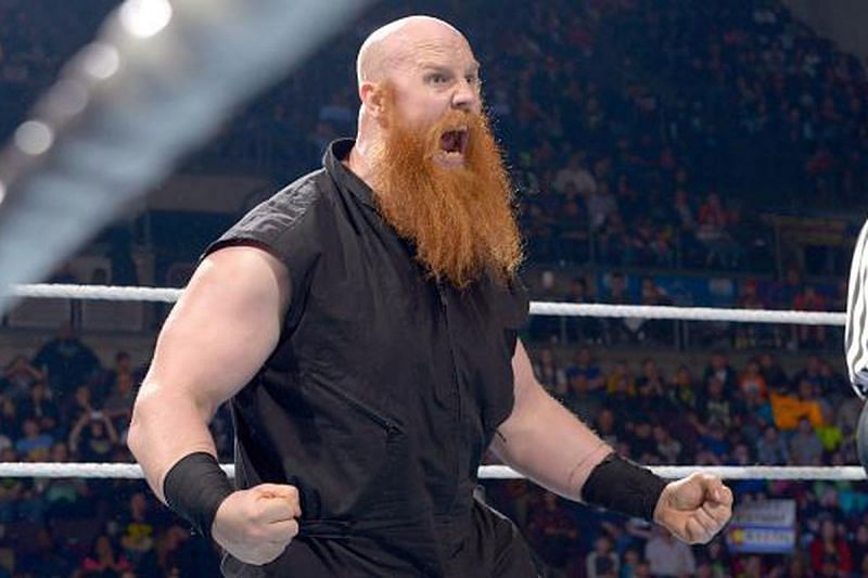 Erick Rowan is still a part of the SmackDown Roster