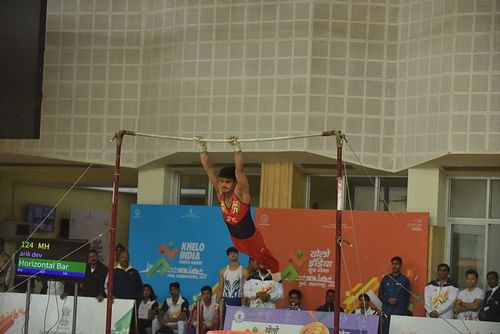 Arik Dey (MH) in action during individual Horizontal Bar category at Khelo India Youth Games