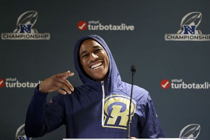 Soup's off: Peters, Payton downplay gumbo beef in big game