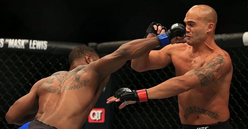 Tyron Woodley annihilated Robbie Lawler at UFC 201